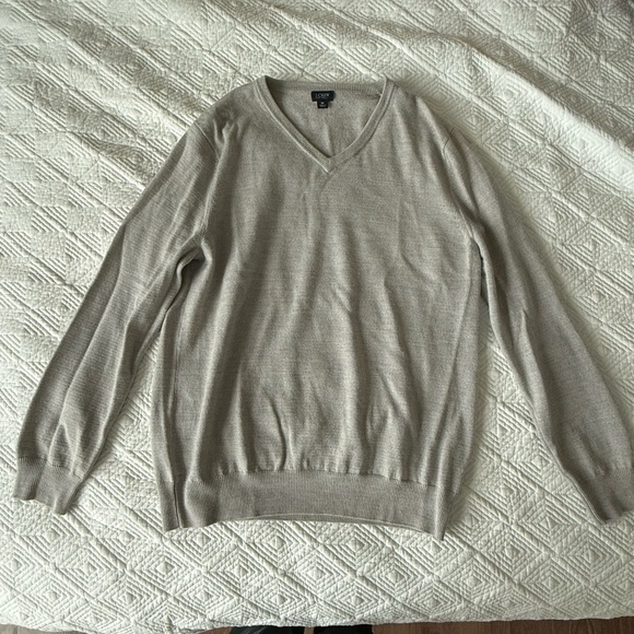 J. Crew Other - J. Crew Men's V-Neck Sweater in Light Gray